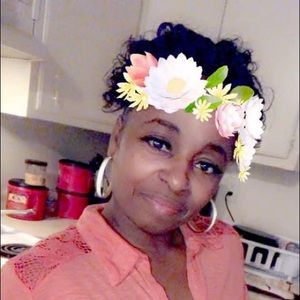 Meet your Posher, Lashundra